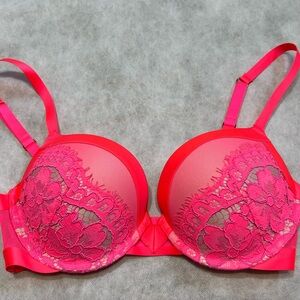 Victoria's Secret NWOT Very Sexy Push Up Bra 32DD Hot Pink Floral Lace